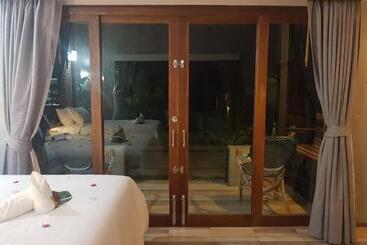Palm Pran Resort