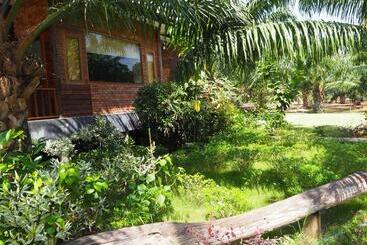 Palm Pran Resort