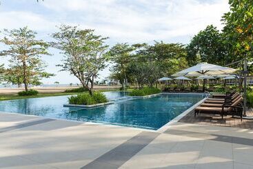 Solina Beach & Nature Resort