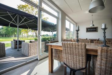 هتل De Slaapfabriek Vakantiehuis En Trainingslocatie