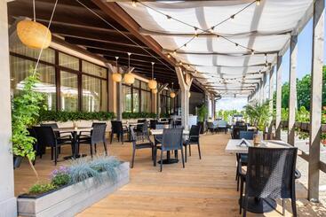 هتل Restaurant Alesia