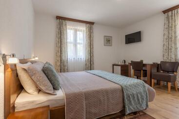 تختخواب و صبحانه Rooms Imperial House