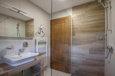 تختخواب و صبحانه Rooms Imperial House