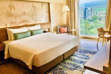 Отель Bellevue Sarovar Premiere Junagadh