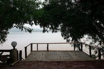 هتل Rim Nam Kong Homestay & Campsite