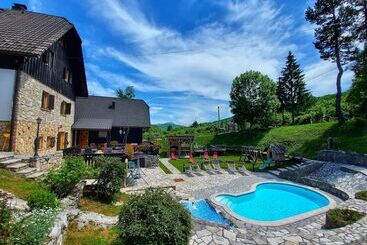 پانسیون Plitvice Ethno House