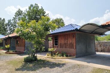 هتل Taweesuckkittiya Resort