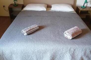 پانسیون Guesthouse Zafran