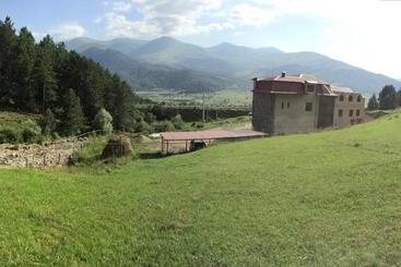 پانسیون Lermont Guest House