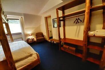 پانسیون Lermont Guest House