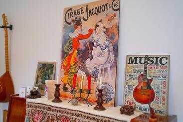 پانسیون Lermont Guest House
