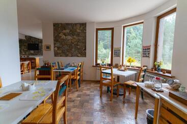 پانسیون Lermont Guest House