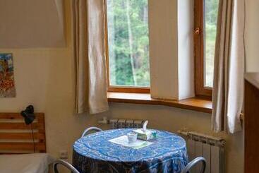 پانسیون Lermont Guest House