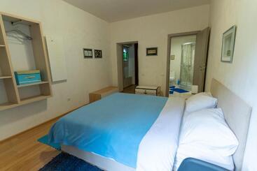 پانسیون Lermont Guest House