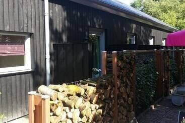 هتل Boerderij Restaurant De Gloepe