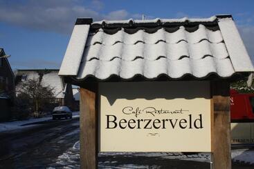 هتل Café Restaurant Snackbar Beerzerveld