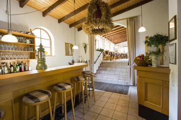 هتل Pension Waldblick Garni