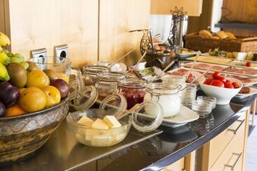هتل Pension Waldblick Garni
