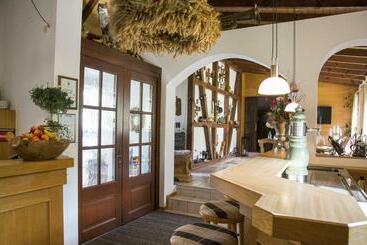 هتل Pension Waldblick Garni