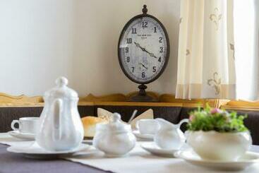 هتل Pension Waldblick Garni