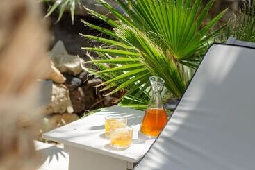 هتل Afroditi Venus Beach Resort