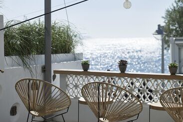 هتل Afroditi Venus Beach Resort