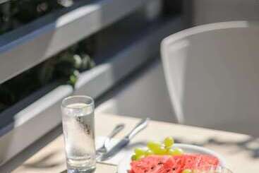 هتل Afroditi Venus Beach Resort