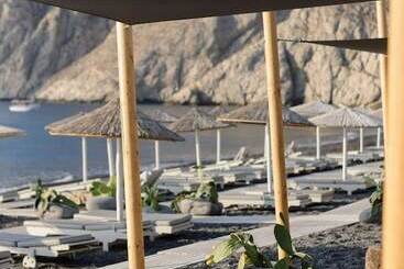 هتل Afroditi Venus Beach Resort