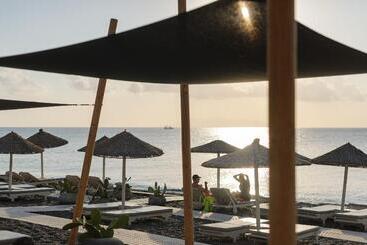 هتل Afroditi Venus Beach Resort