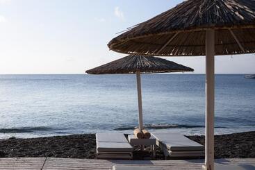 هتل Afroditi Venus Beach Resort
