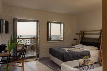 هتل Afroditi Venus Beach Resort