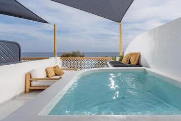 هتل Afroditi Venus Beach Resort