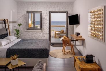 هتل Afroditi Venus Beach Resort