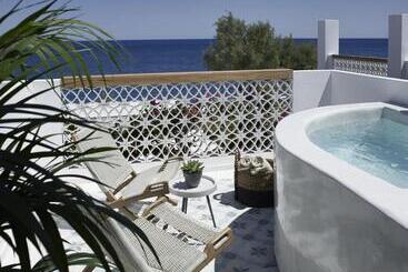 هتل Afroditi Venus Beach Resort