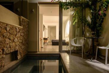 هتل Afroditi Venus Beach Resort