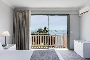هتل Airlie Beach