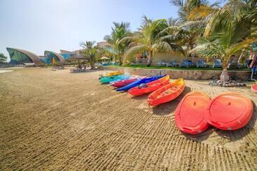 هتل Al Raha Beach