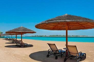 هتل Al Raha Beach