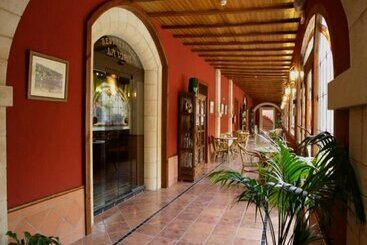 هتل ALEGRIA Bodega Real