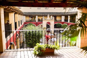 هتل ALEGRIA Bodega Real