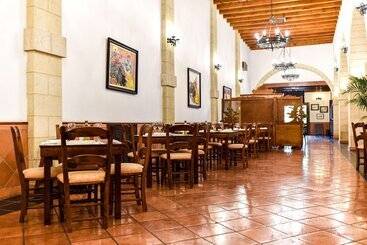 هتل ALEGRIA Bodega Real