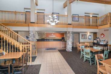 هتل Americinn By Wyndham Bismarck