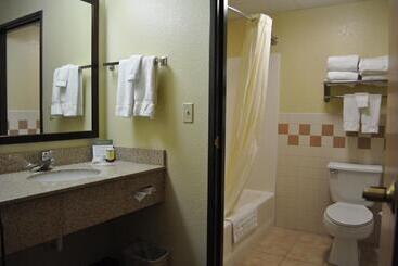 هتل Spark By Hilton Cedar Falls
