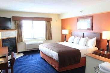 هتل Americinn By Wyndham Cedar Rapids Airport