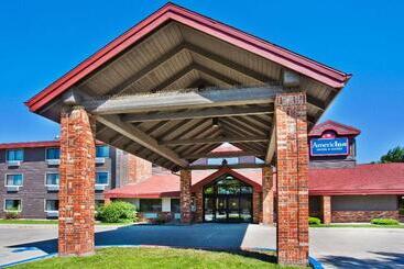 هتل Americinn By Wyndham Grand Forks