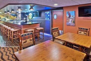 هتل Americinn By Wyndham Grand Forks