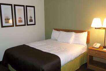 هتل Americinn By Wyndham Grand Rapids