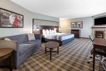 Отель Americinn By Wyndham Madison South
