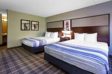 Отель Americinn By Wyndham Madison South