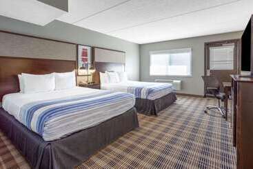 Отель Americinn By Wyndham Madison South